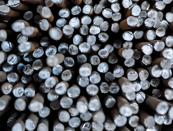 Does nickel turn green when it tarnishes Does nickel turn green when it tarnishes
