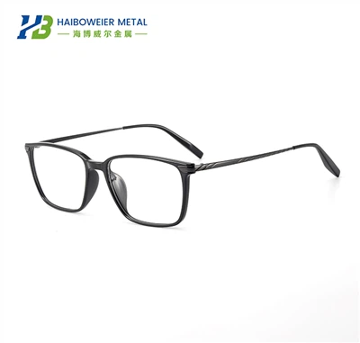 Brillengestelle aus Titan